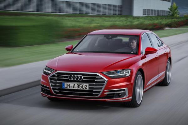 У новых Audi нашли утечку масла